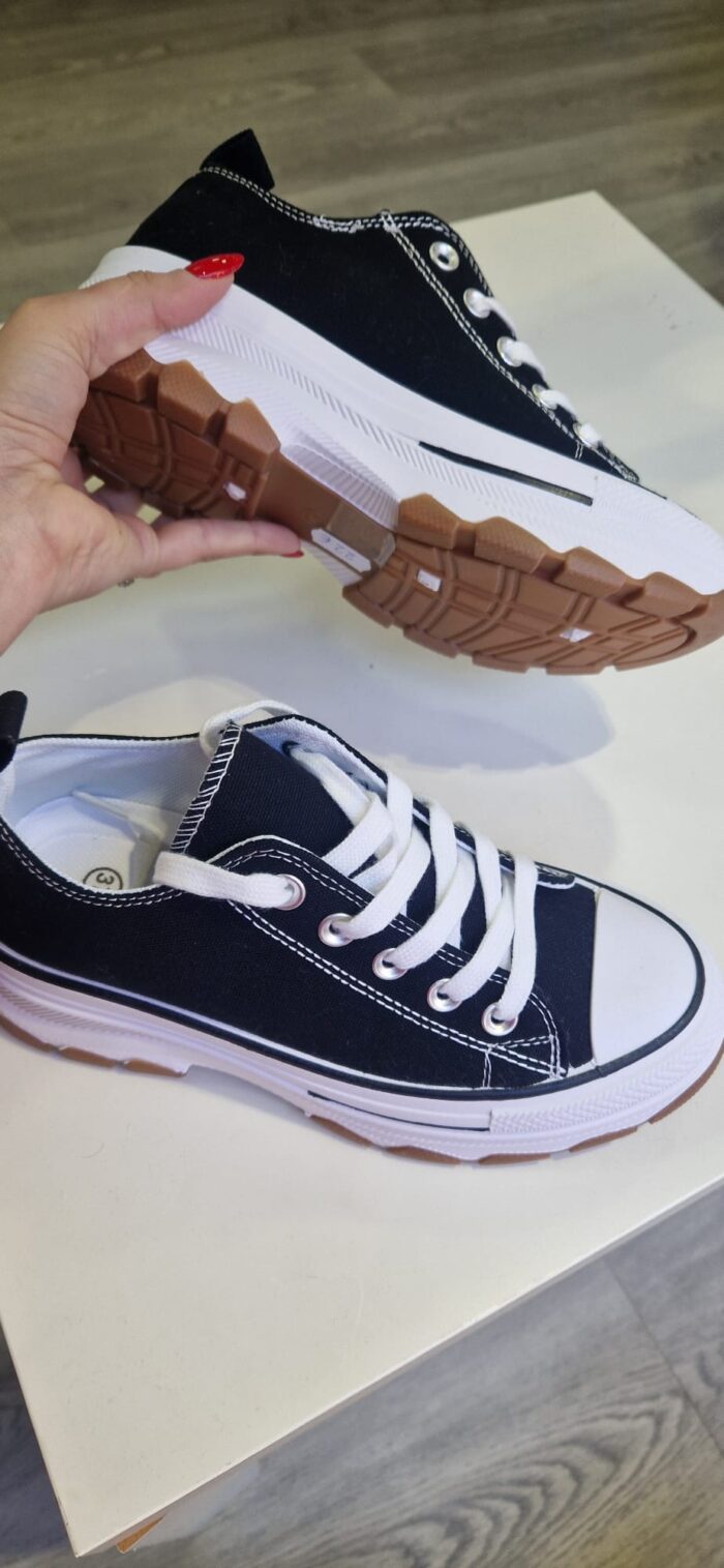 Zapatillas tipo converse - Imagen 2